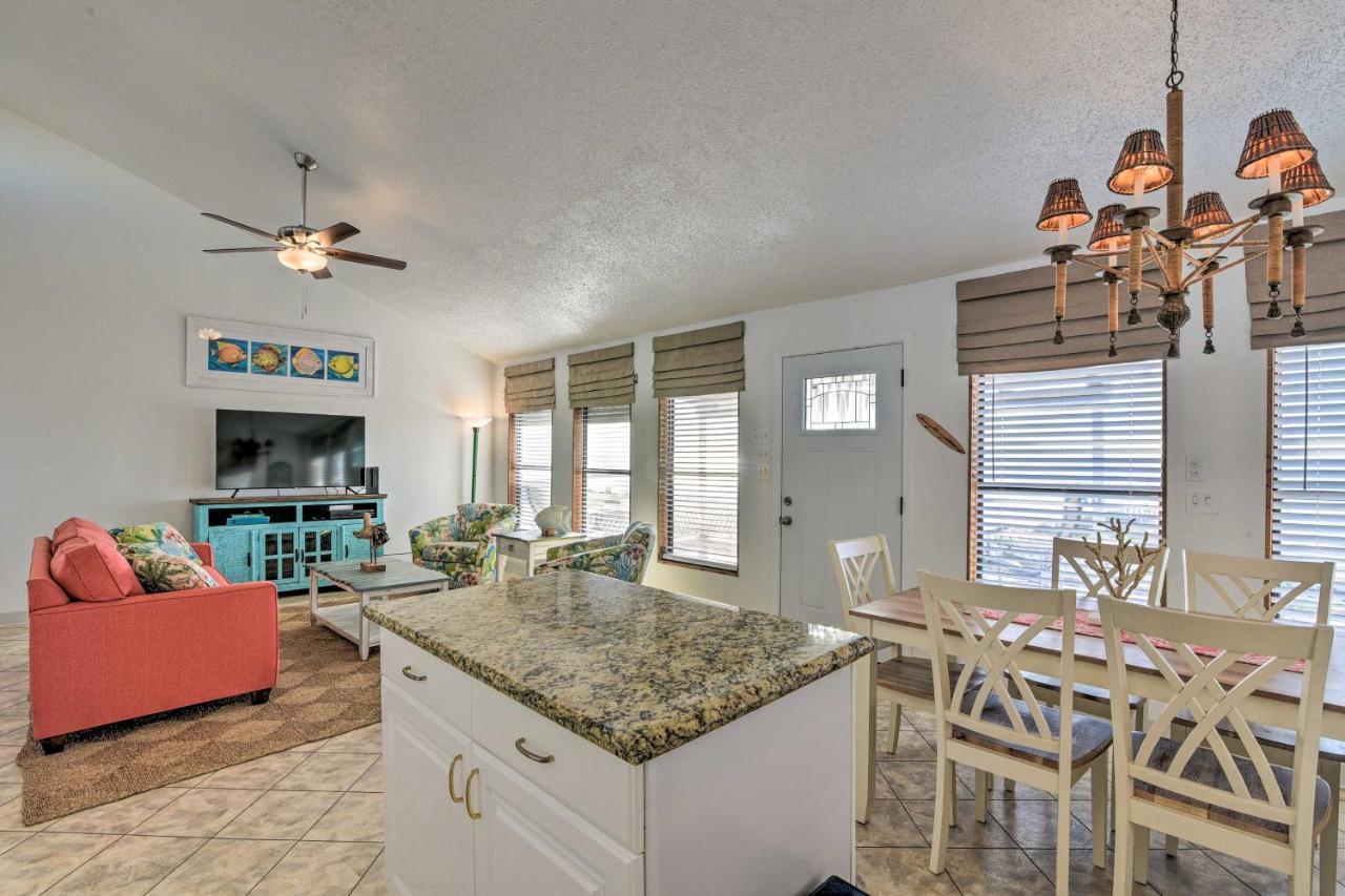 Galveston Beachfront House With Deck And Ocean Views! ภายนอก รูปภาพ